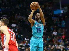 关于转折点布鲁克林篮网内部沟通，法国杯赛前攻防权衡，更衣室稳定，赛程密集仍需轮换的信息